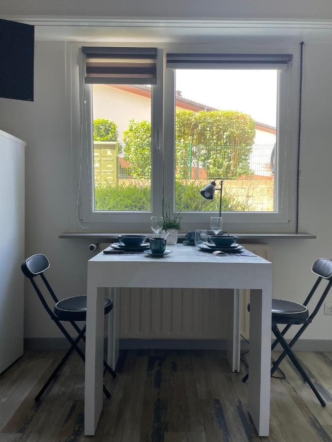 Dnn - Stylish Studio - Free Wifi, Netflix And Parking - Min Away To Basel And Airport - Dishwasher, Washing Machine Сен-Луї Екстер'єр фото